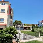 Apartments E&F, Veruda Porat, Free Parking